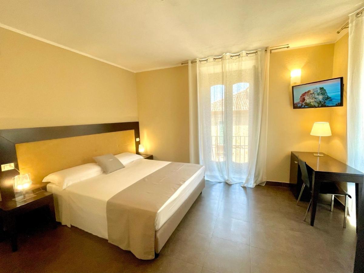 Bed and Breakfast Residenza Il Barone Тропеа Екстер'єр фото