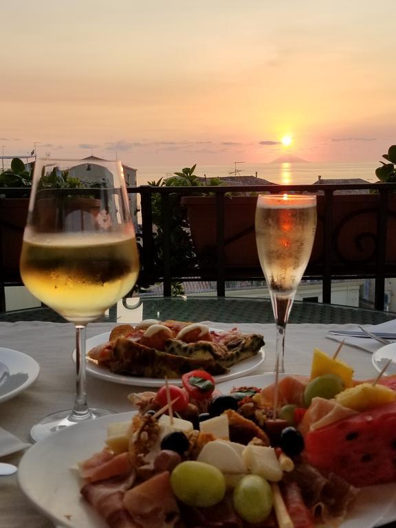 Bed and Breakfast Residenza Il Barone Тропеа Екстер'єр фото